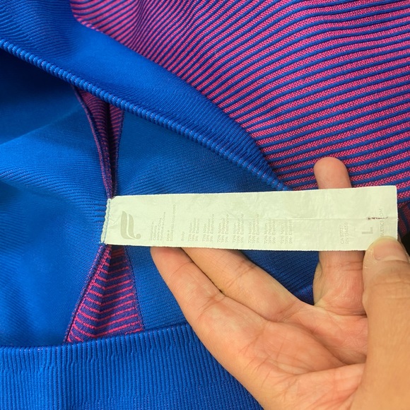 Fabletics Seamless Shorts - Picture 5 of 8